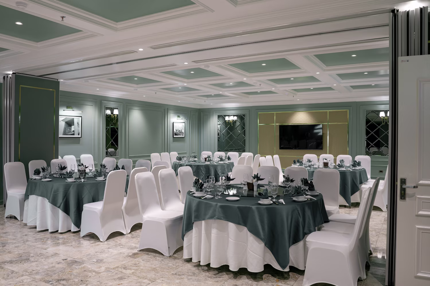 banquet room